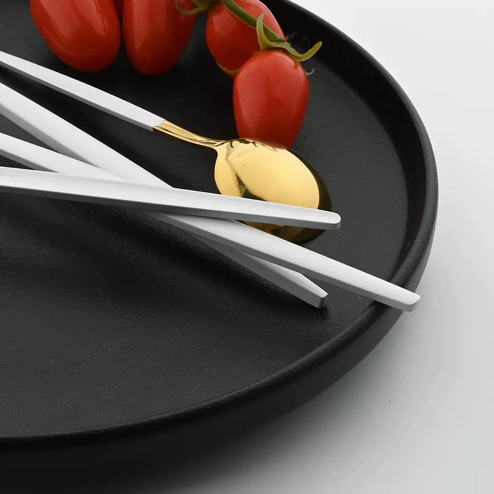 White/Golden (4406)-24 PCs Premium Steel Cutlery Set - Image 6