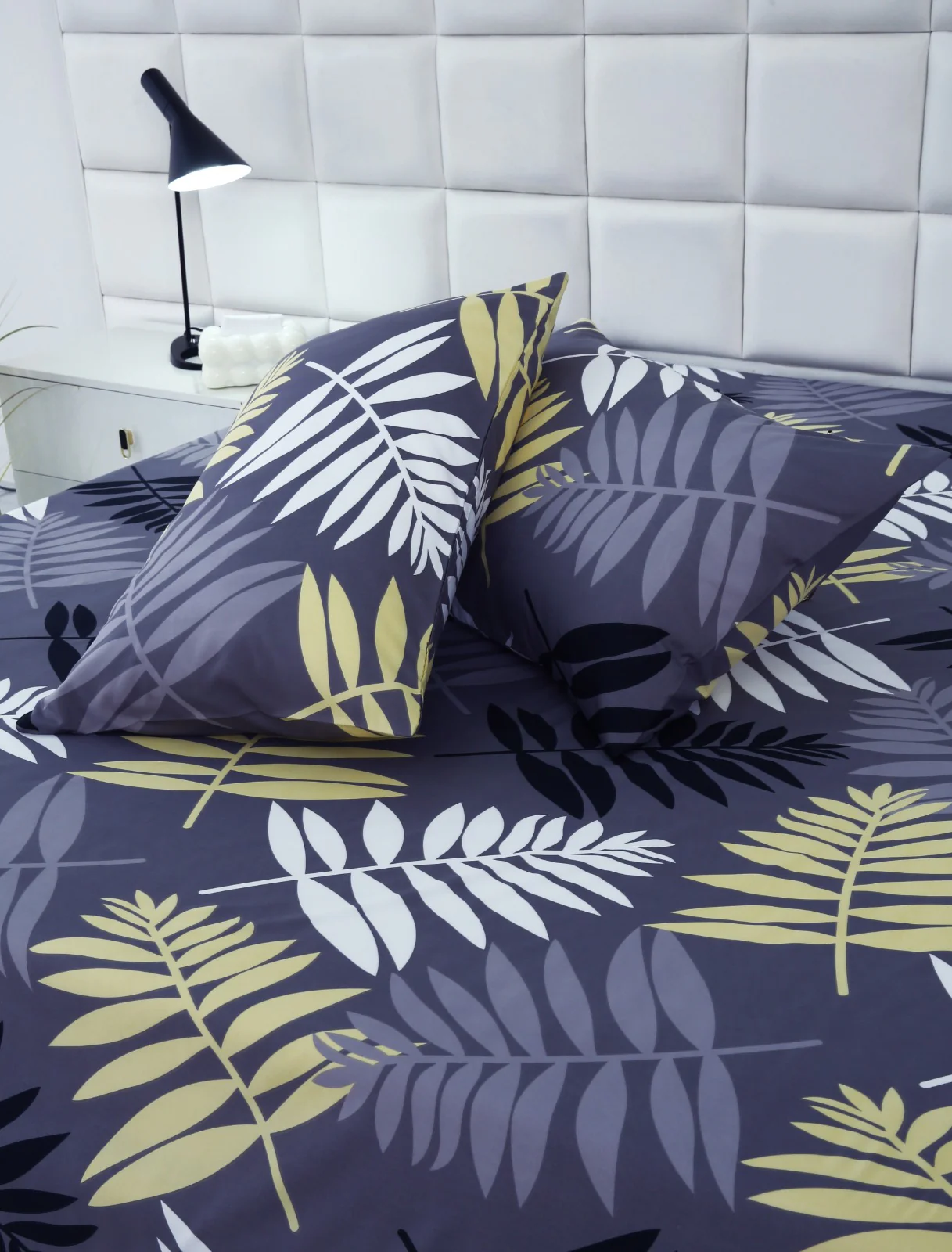 2Pcs Single Bed Sheet-Black Feathers - Image 2
