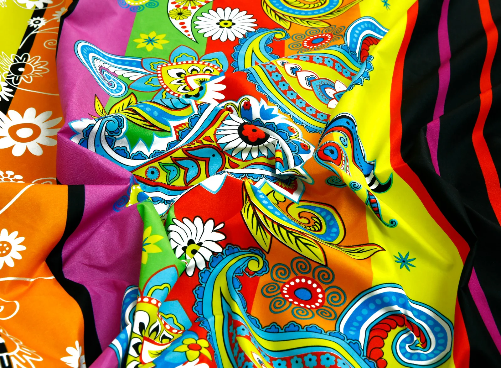 2Pcs Single Bed Sheet-Multi Flowers - Image 10