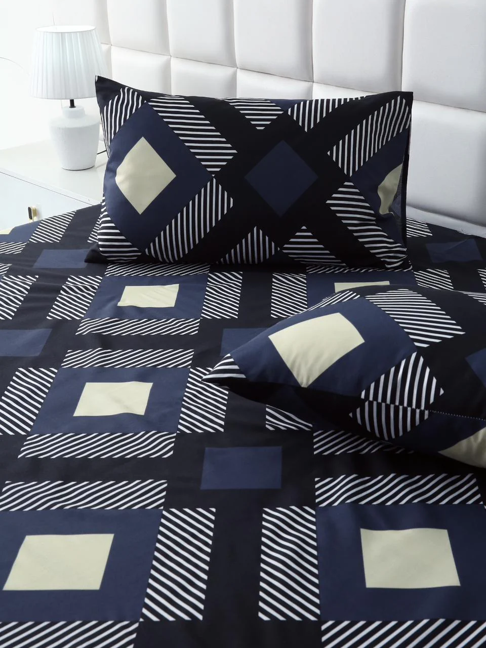 3 PCs Double Bed Sheet-Black Art - Image 6
