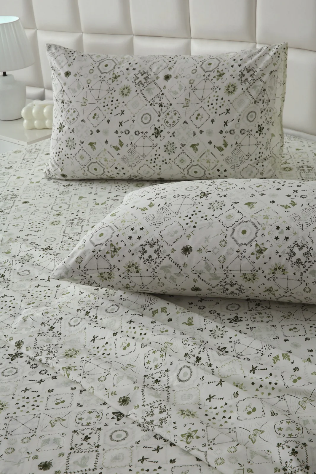 3 PCs Double Bed Sheet With Same Packing-Floral Patchwork - Image 9