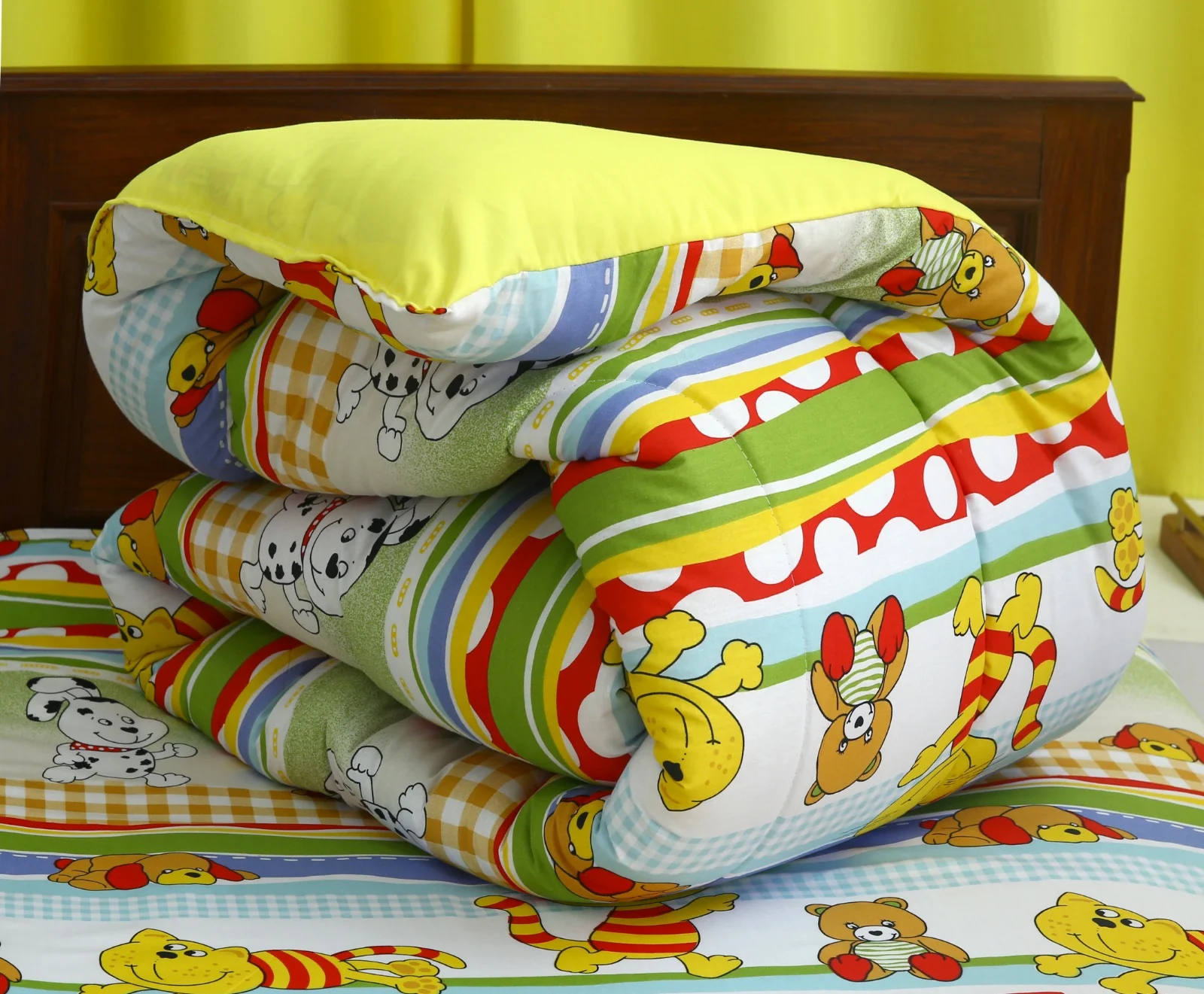 5 PCs Single Razai Set-Puppies Party(With Yellow Reverse) - Image 7