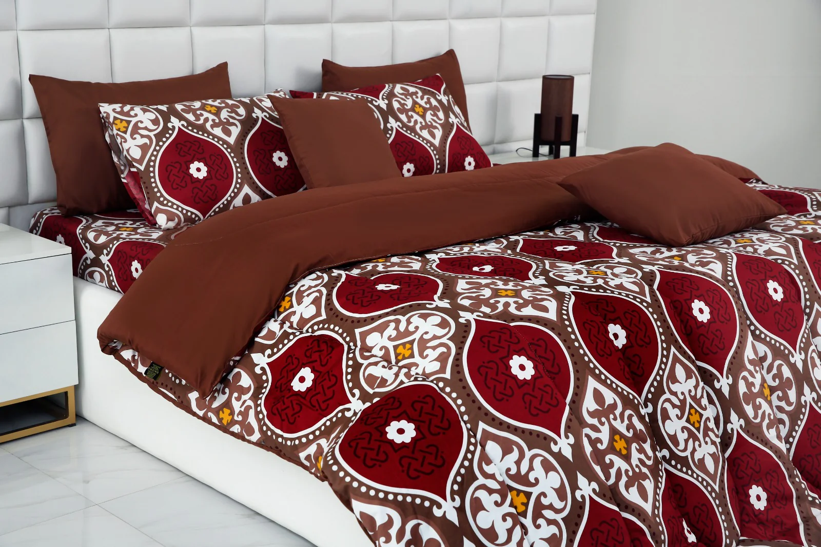 8 PCs Winter Comforter Set-Brown Crown - Image 10