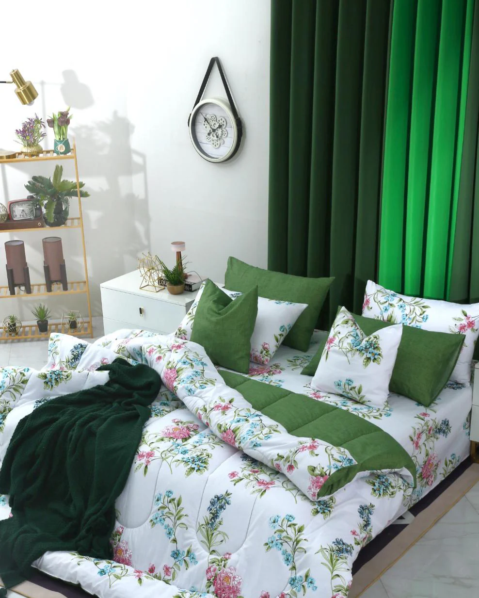 8 PCs Winter Razai Set-Green Lotus - Image 5