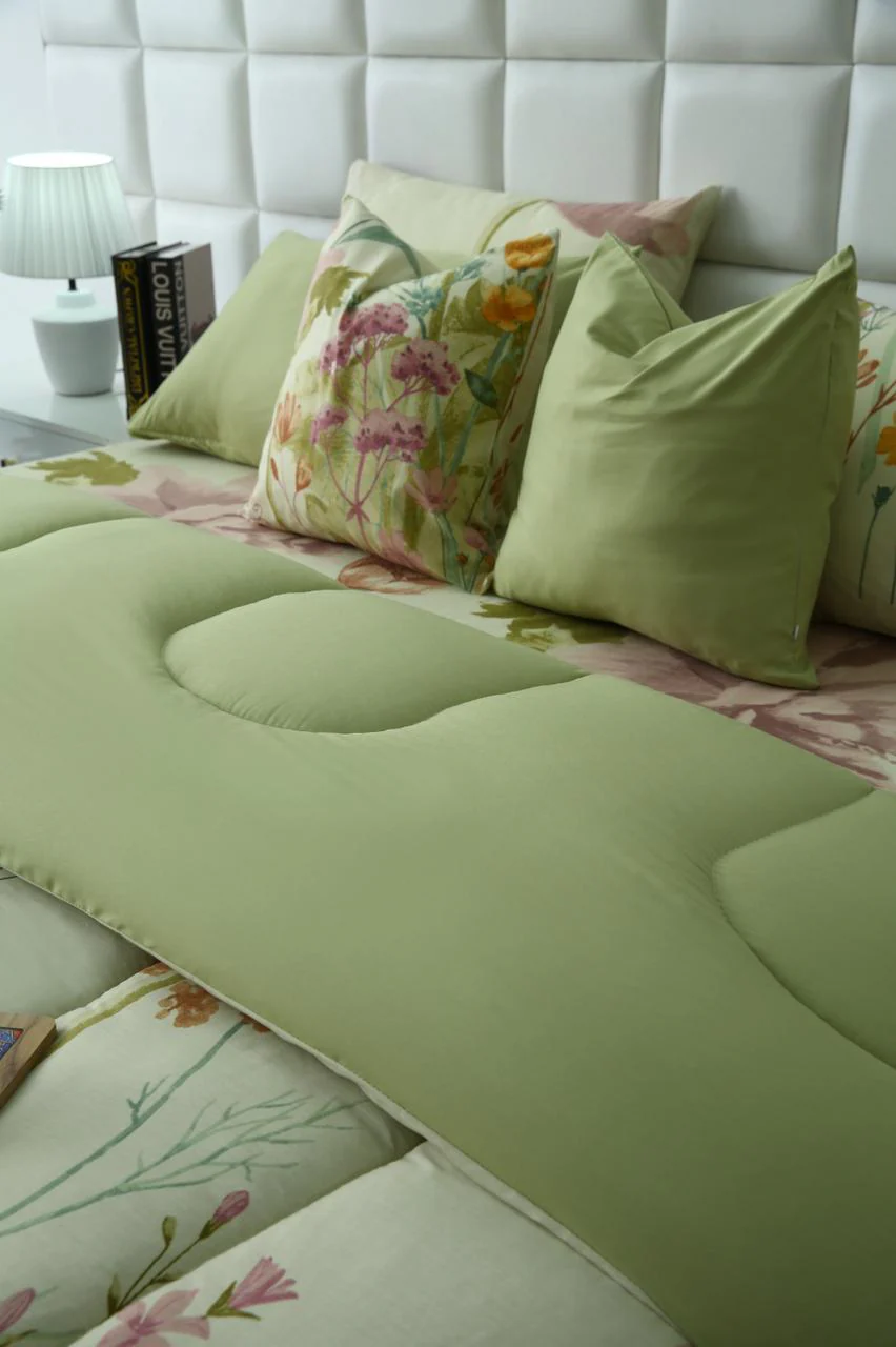 8 PCs Winter Razai Set-Delamere - Image 15