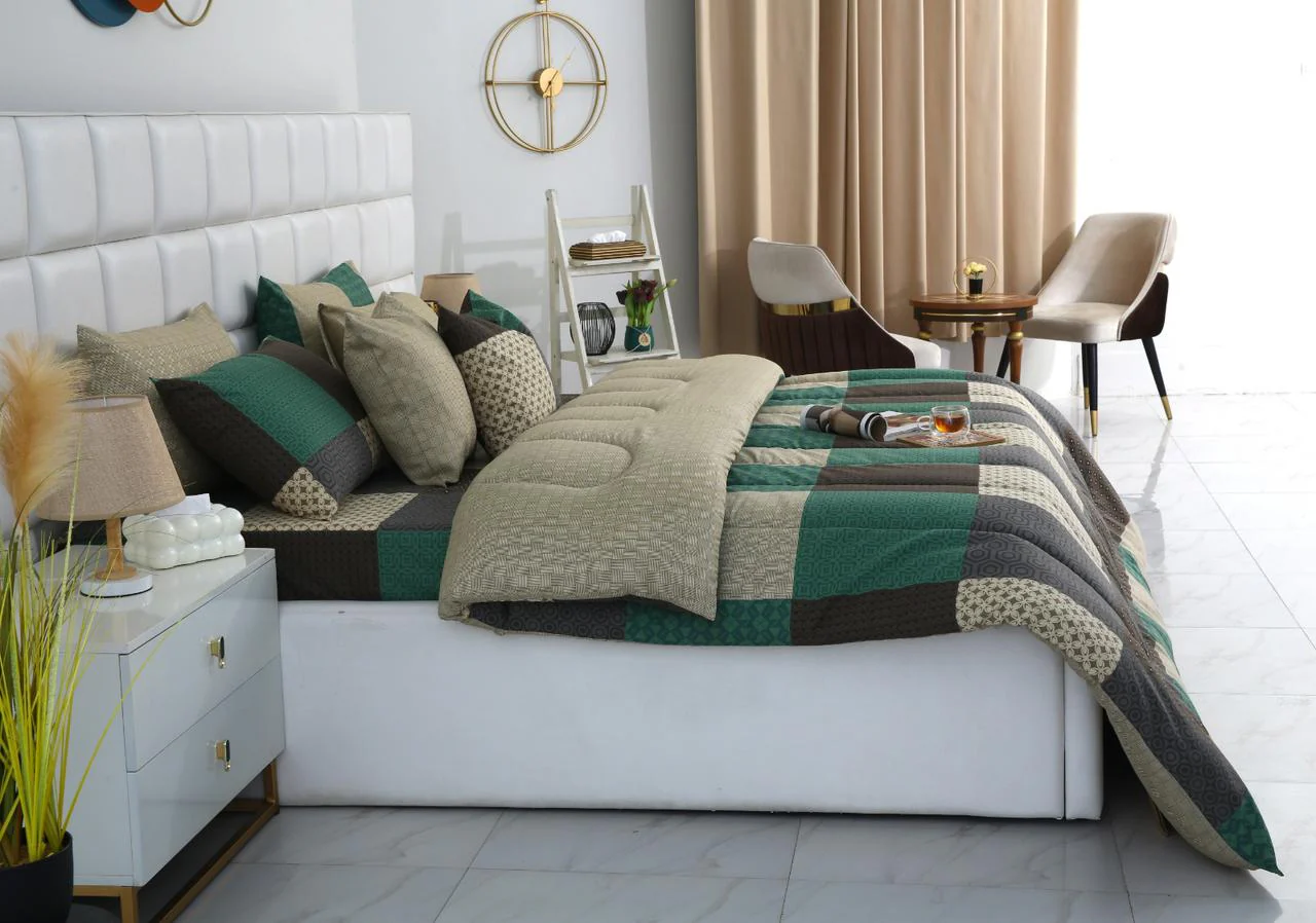 8 PCs Winter Razai Set-Vintage Patchwork - Image 4