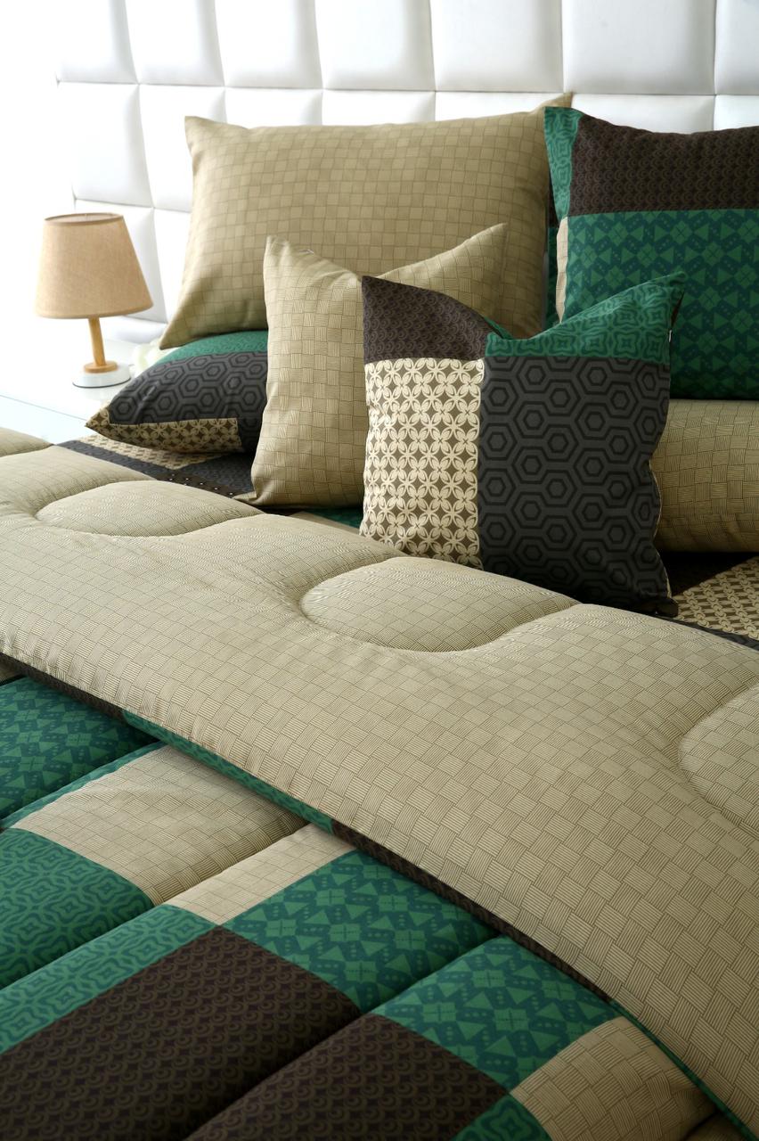 8 PCs Winter Razai Set-Vintage Patchwork - Image 8