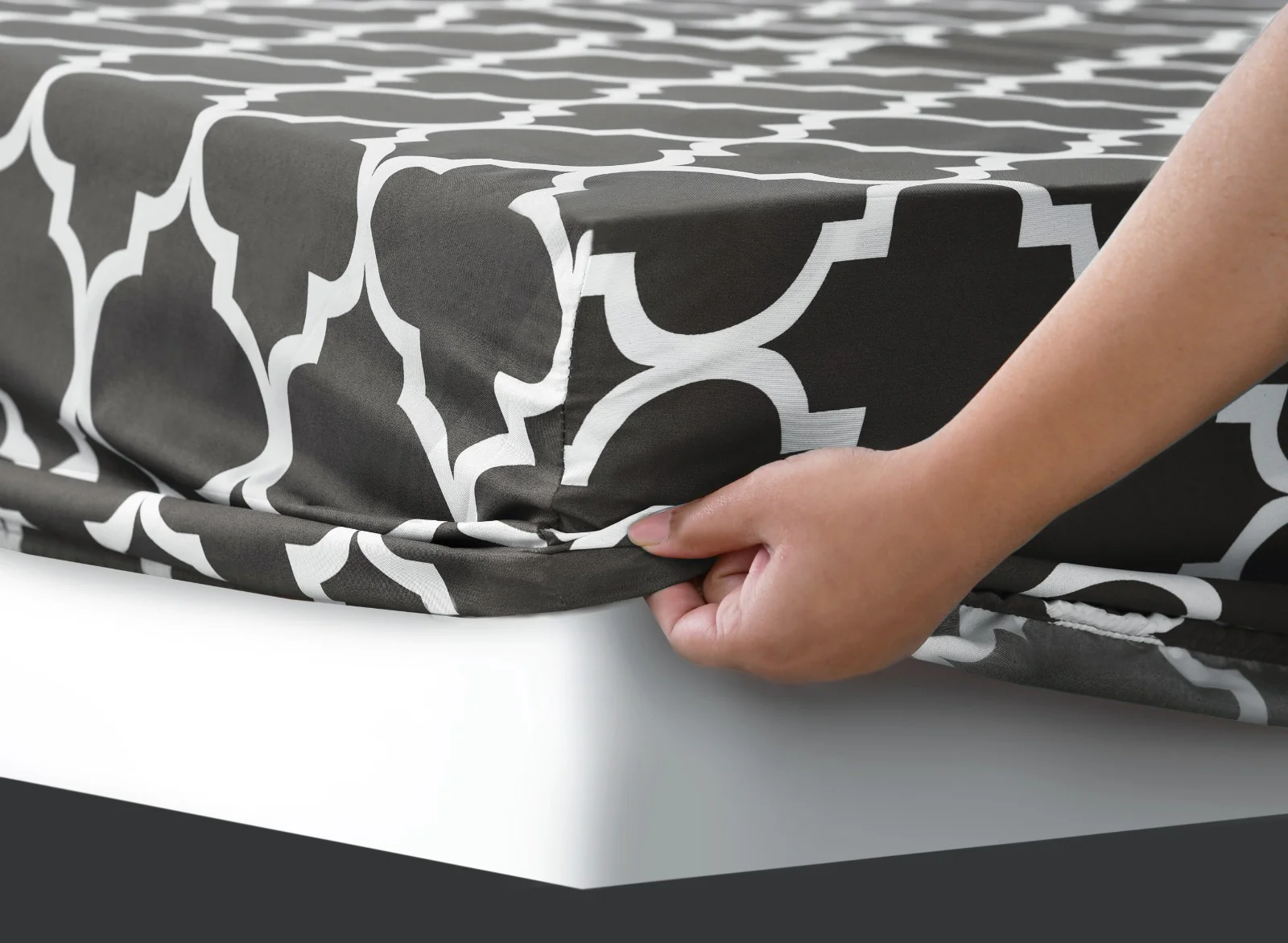 Fitted Bed Sheet-Grey Geometric - Image 3