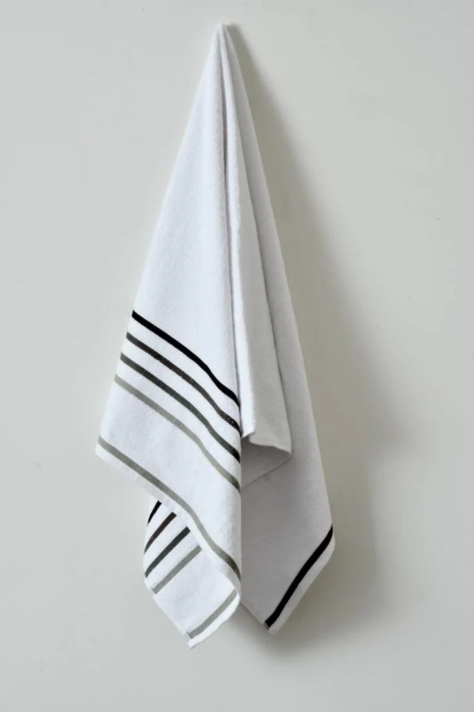Cotton Towel With Jacquard Stripe (1897)- White - Image 4