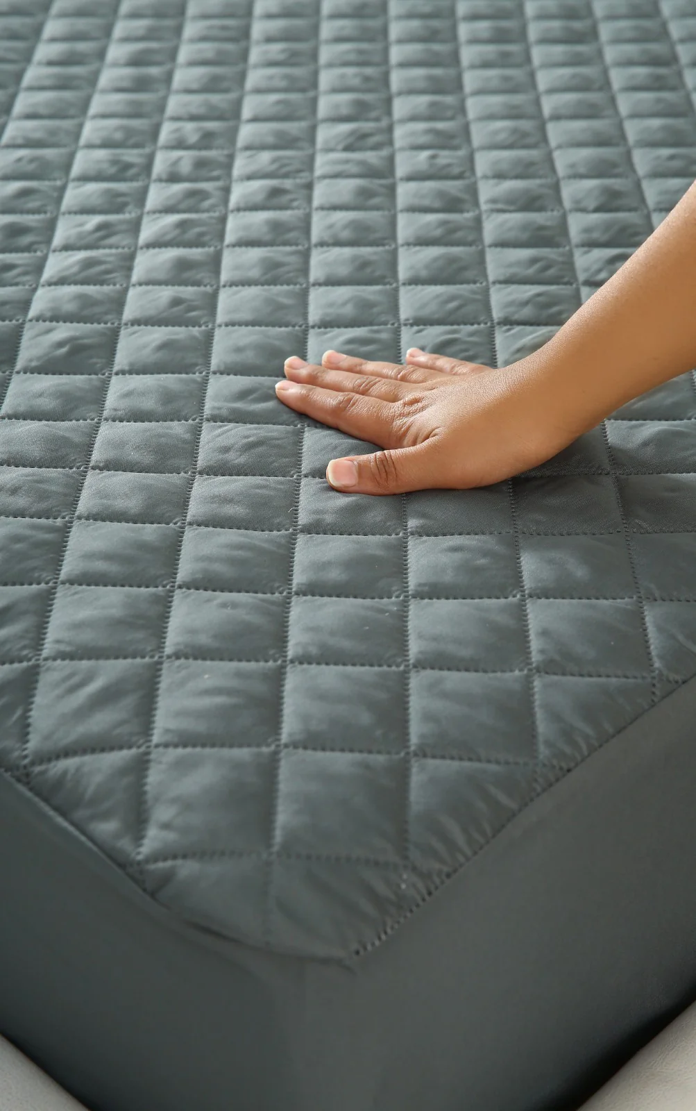 Quilted Waterproof Mattress Protector-GERY - Image 9